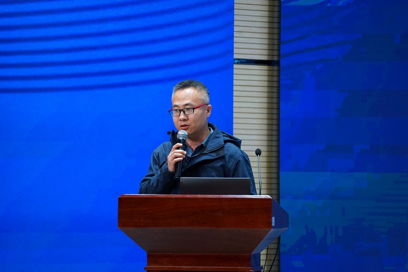 4段宏伟.JPG 4段宏伟.JPG